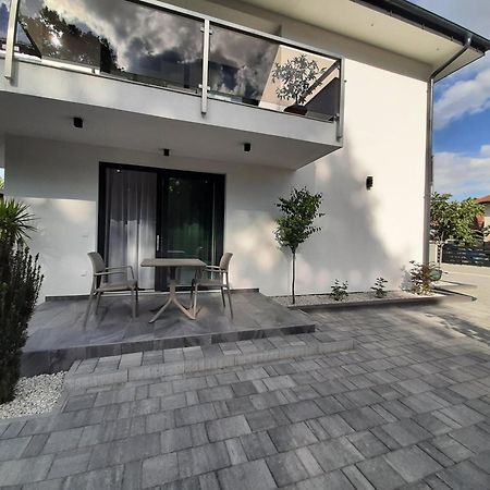 Ancsi Apartmanhaz Balatonlelle Extérieur photo