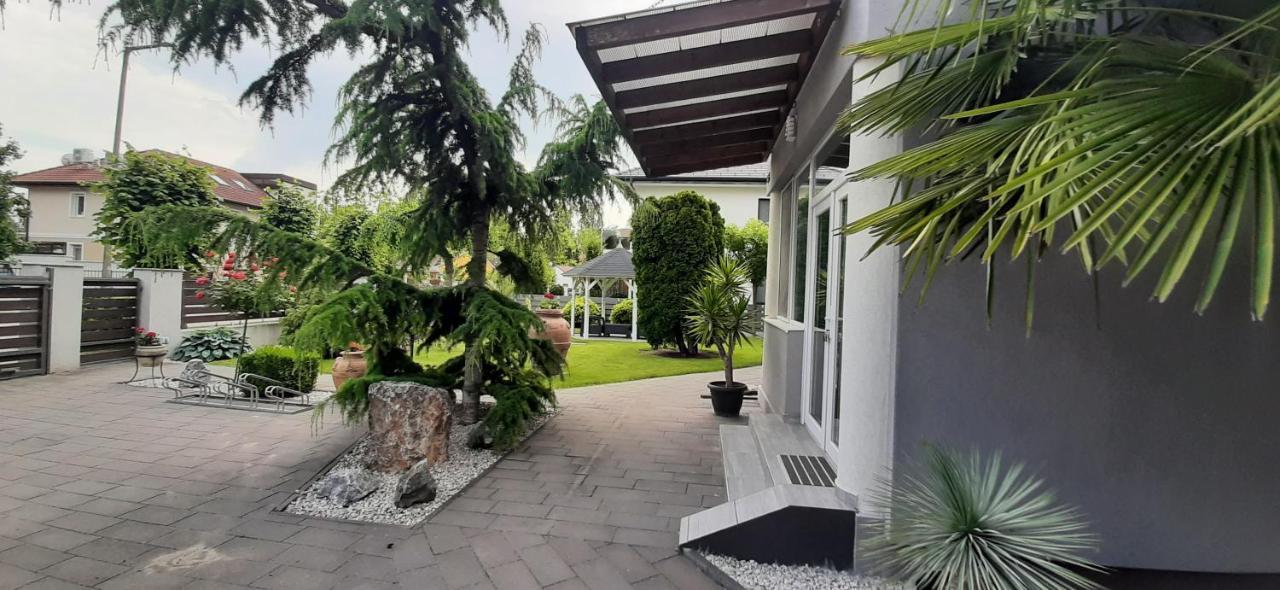 Ancsi Apartmanhaz Balatonlelle Extérieur photo