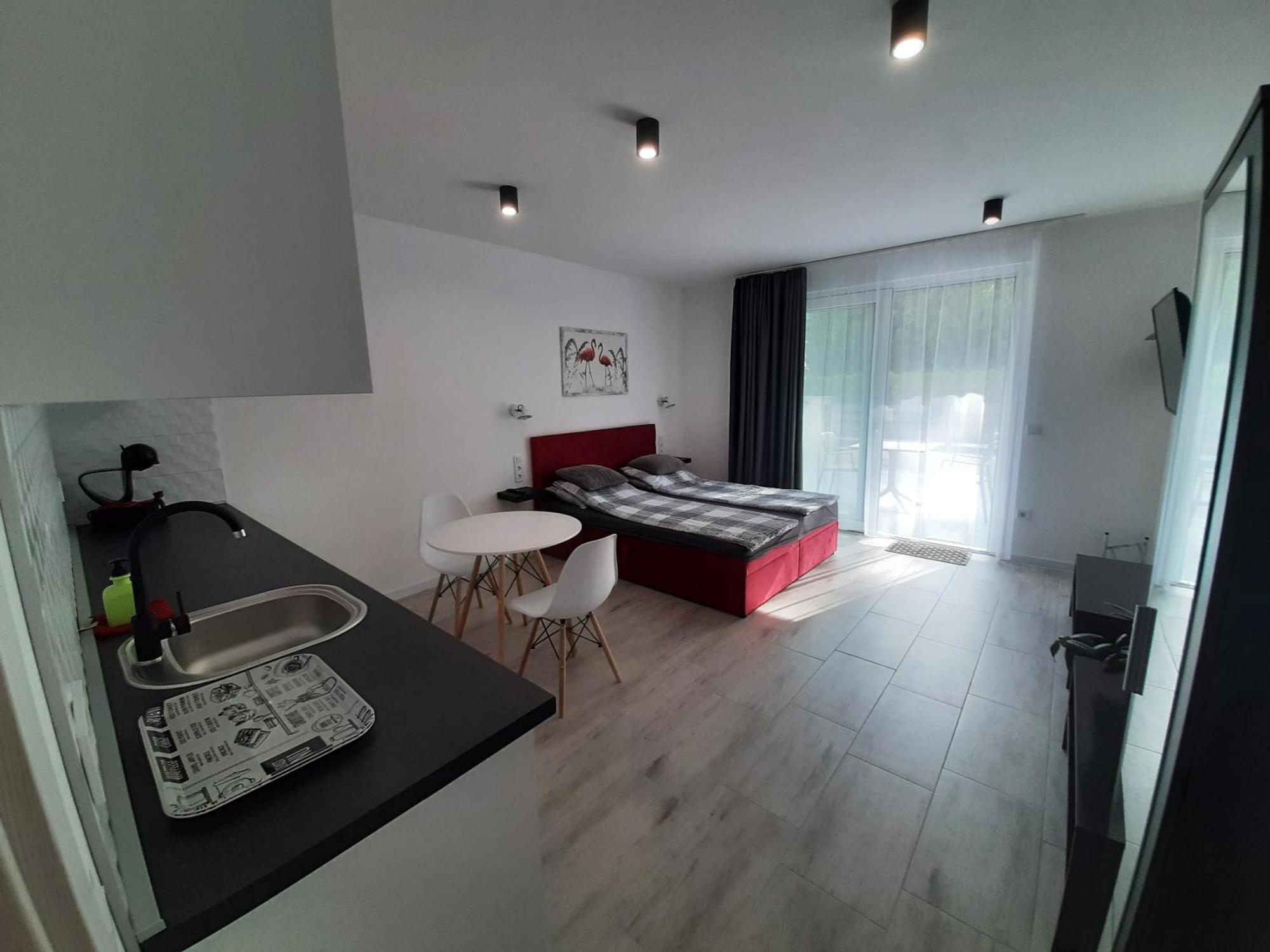 Ancsi Apartmanhaz Balatonlelle Extérieur photo