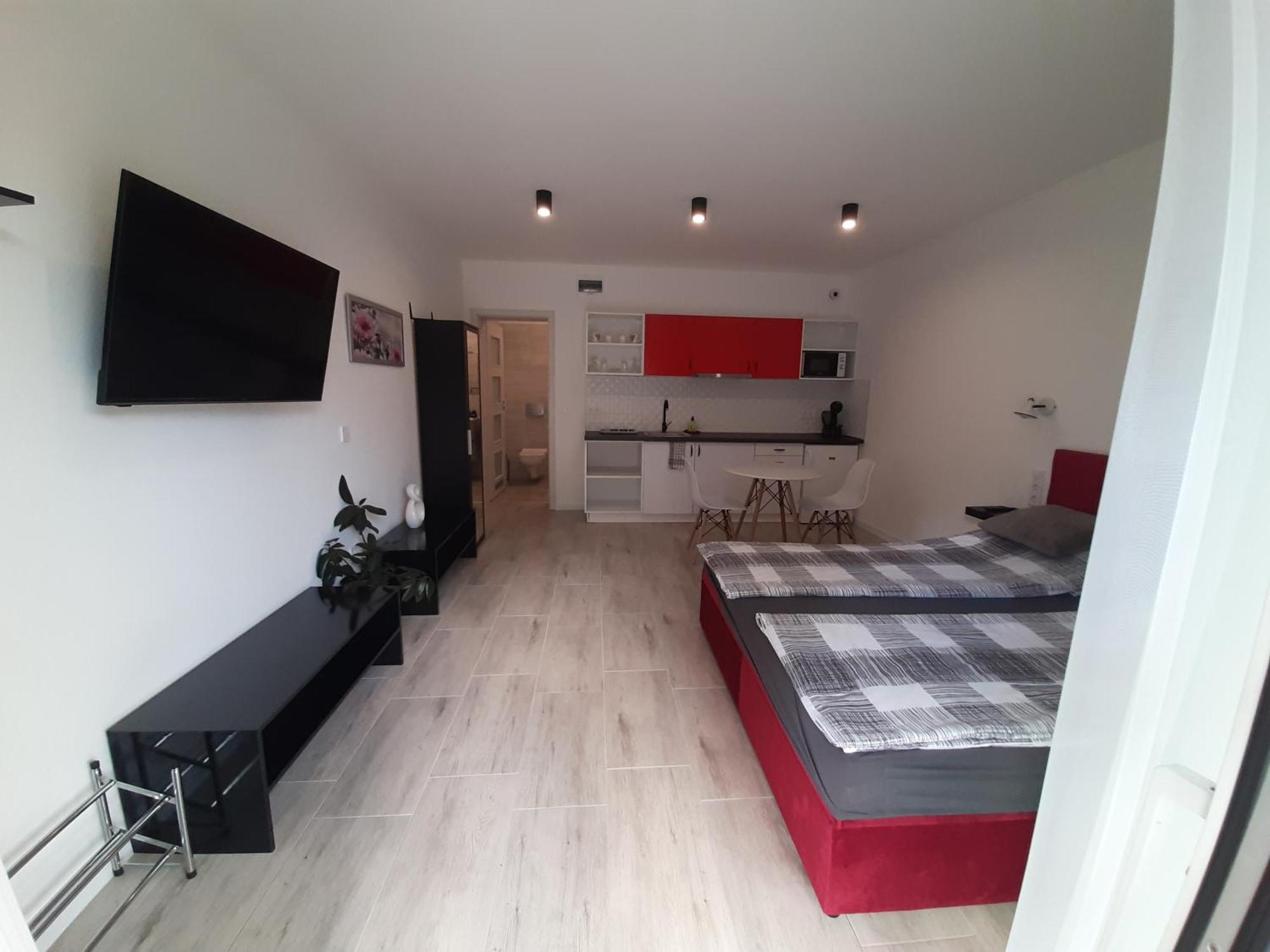 Ancsi Apartmanhaz Balatonlelle Extérieur photo