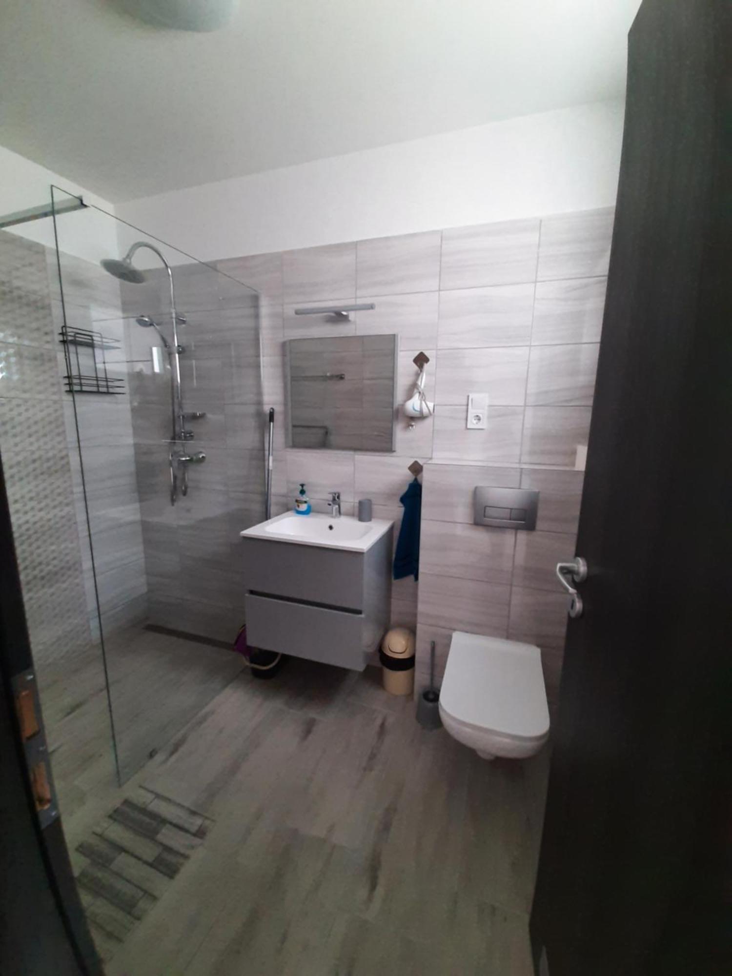 Ancsi Apartmanhaz Balatonlelle Extérieur photo