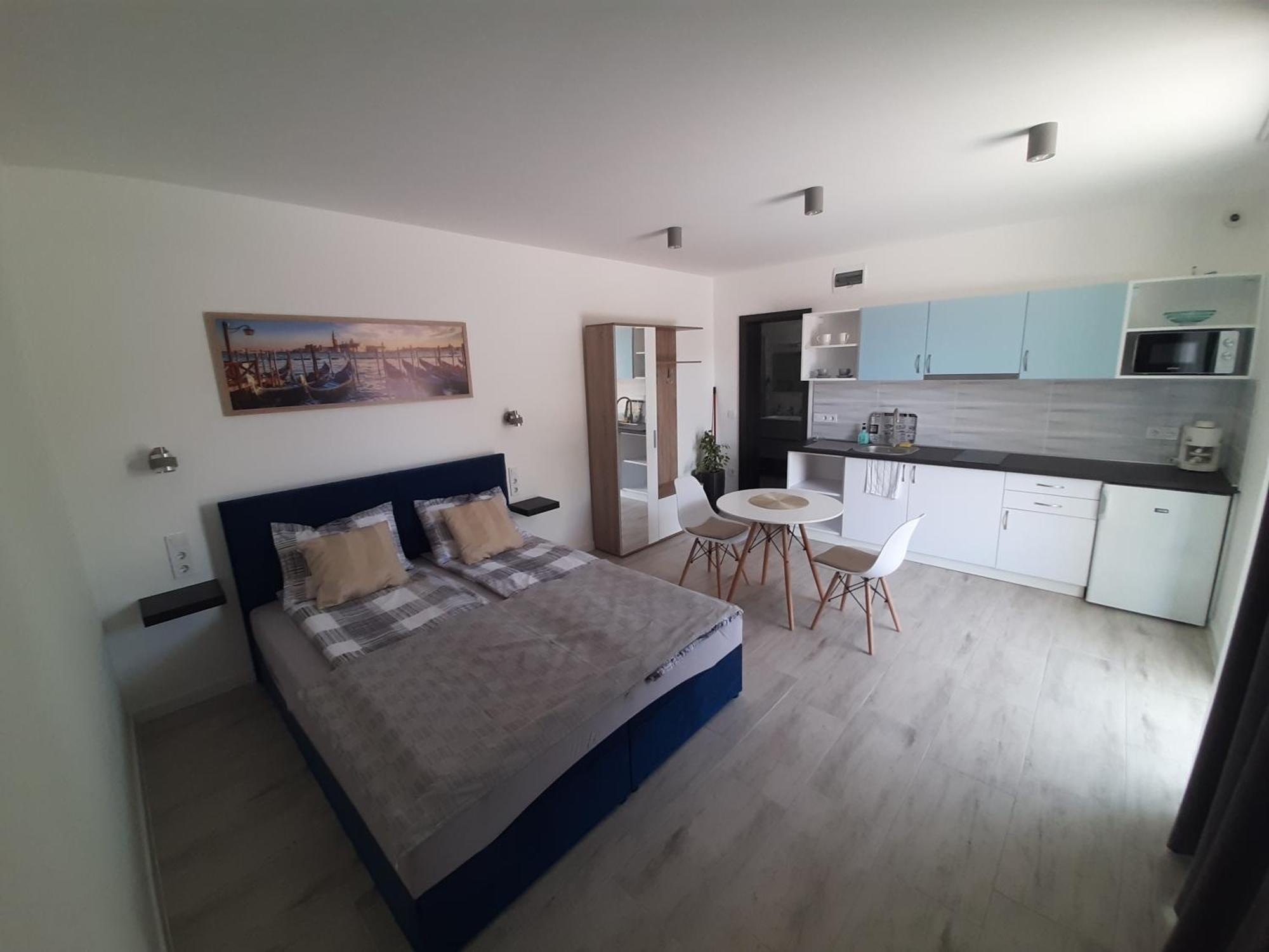 Ancsi Apartmanhaz Balatonlelle Extérieur photo