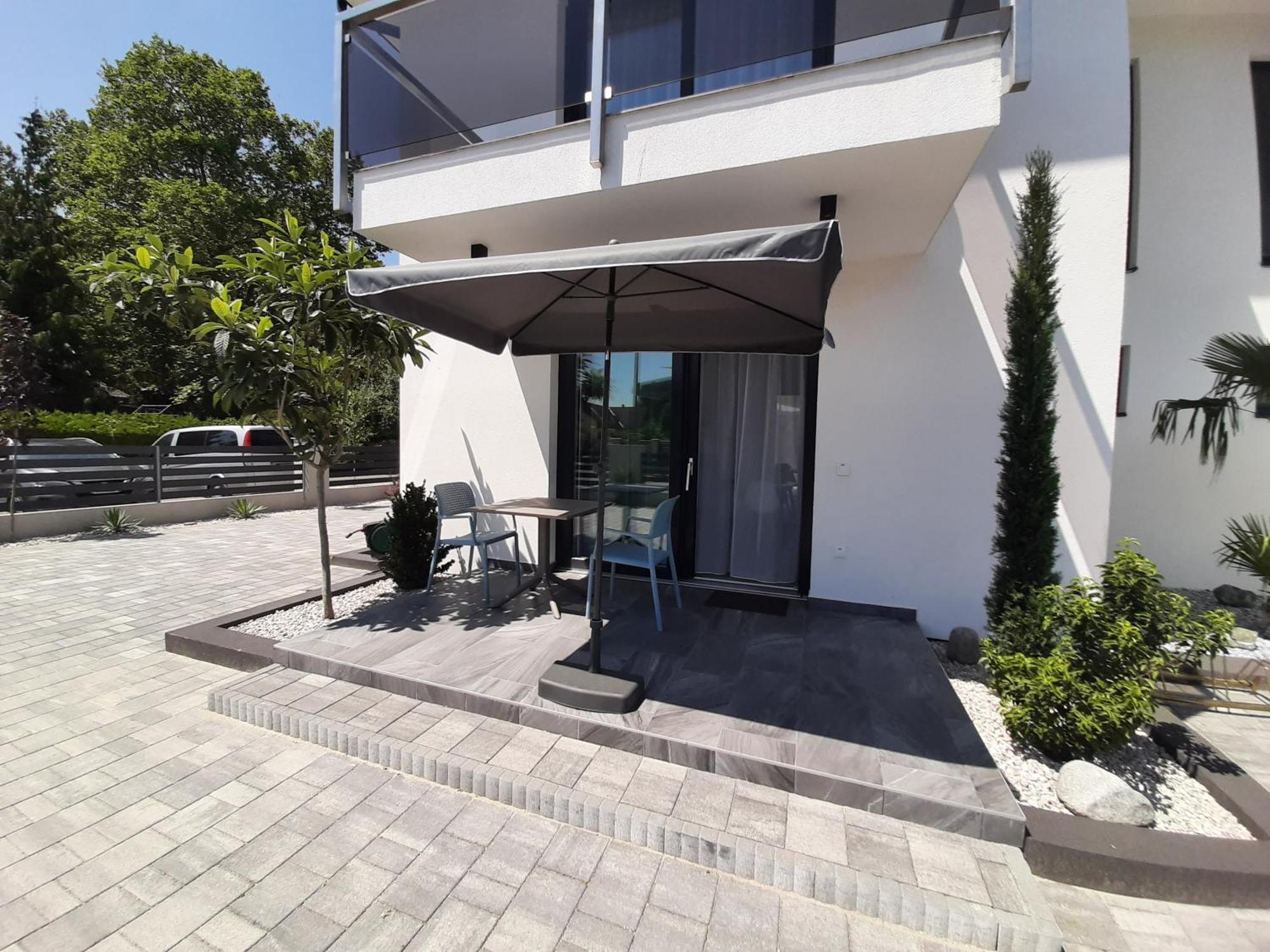 Ancsi Apartmanhaz Balatonlelle Extérieur photo