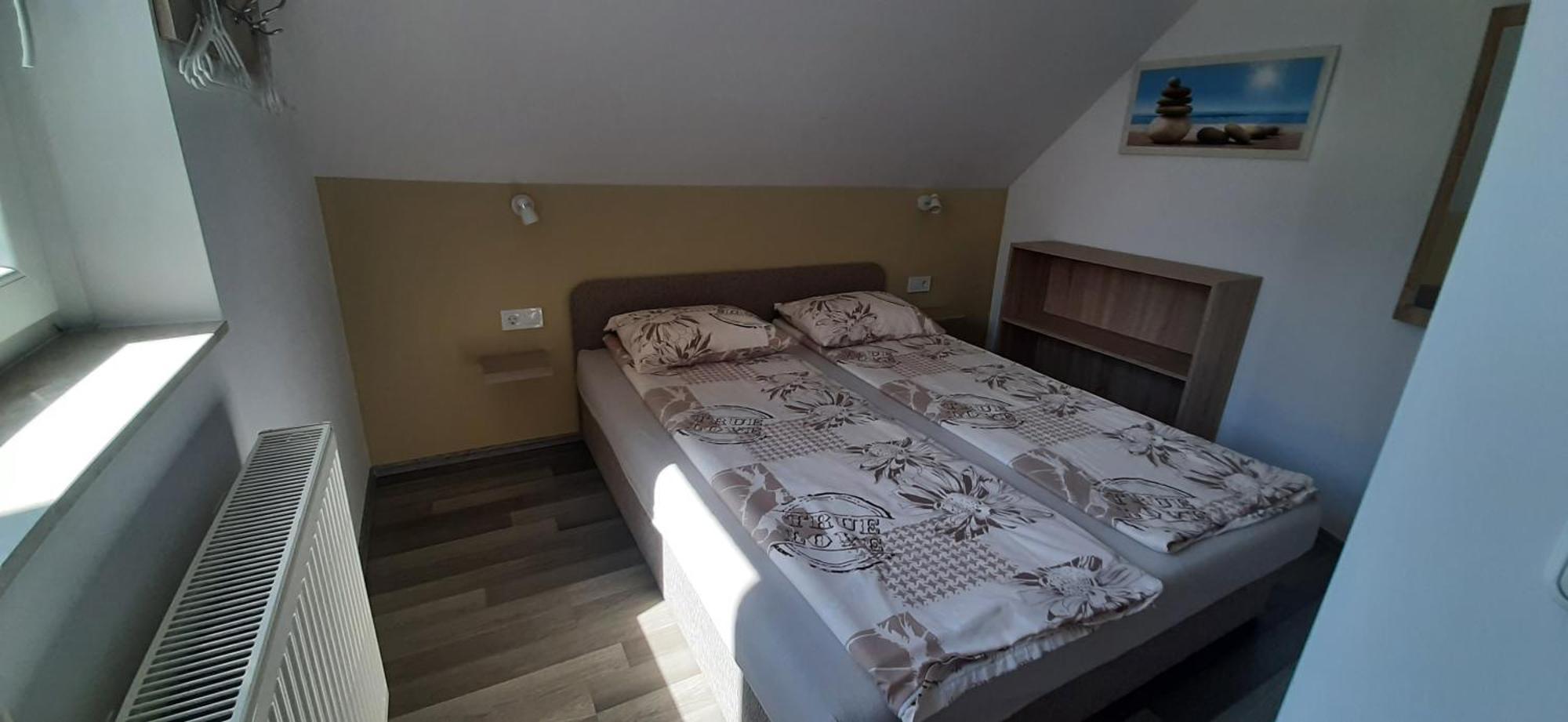 Ancsi Apartmanhaz Balatonlelle Extérieur photo