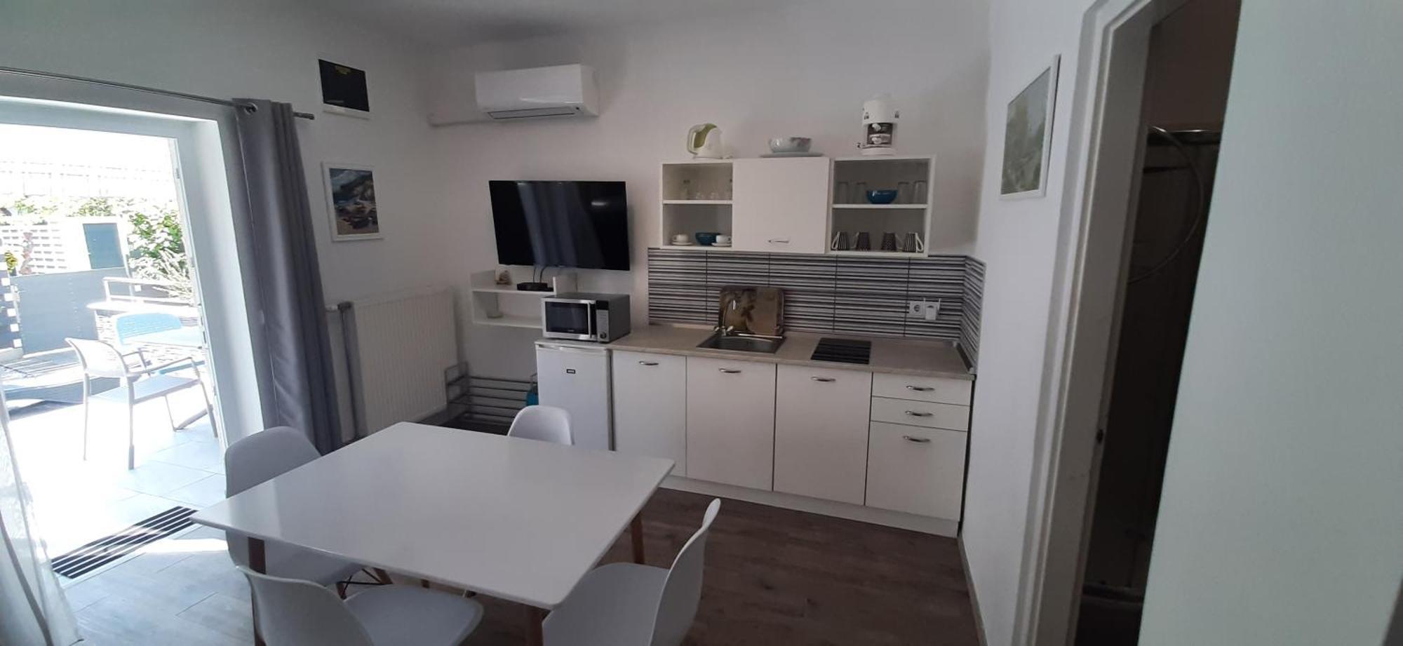 Ancsi Apartmanhaz Balatonlelle Extérieur photo