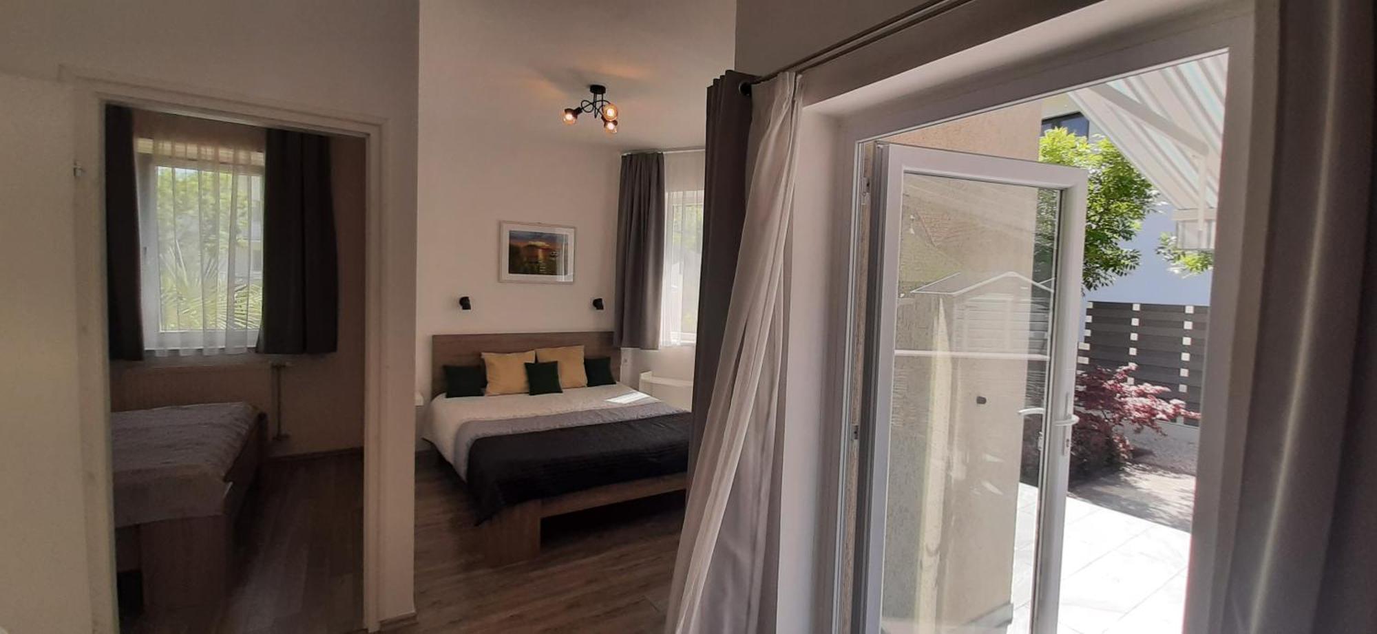 Ancsi Apartmanhaz Balatonlelle Extérieur photo