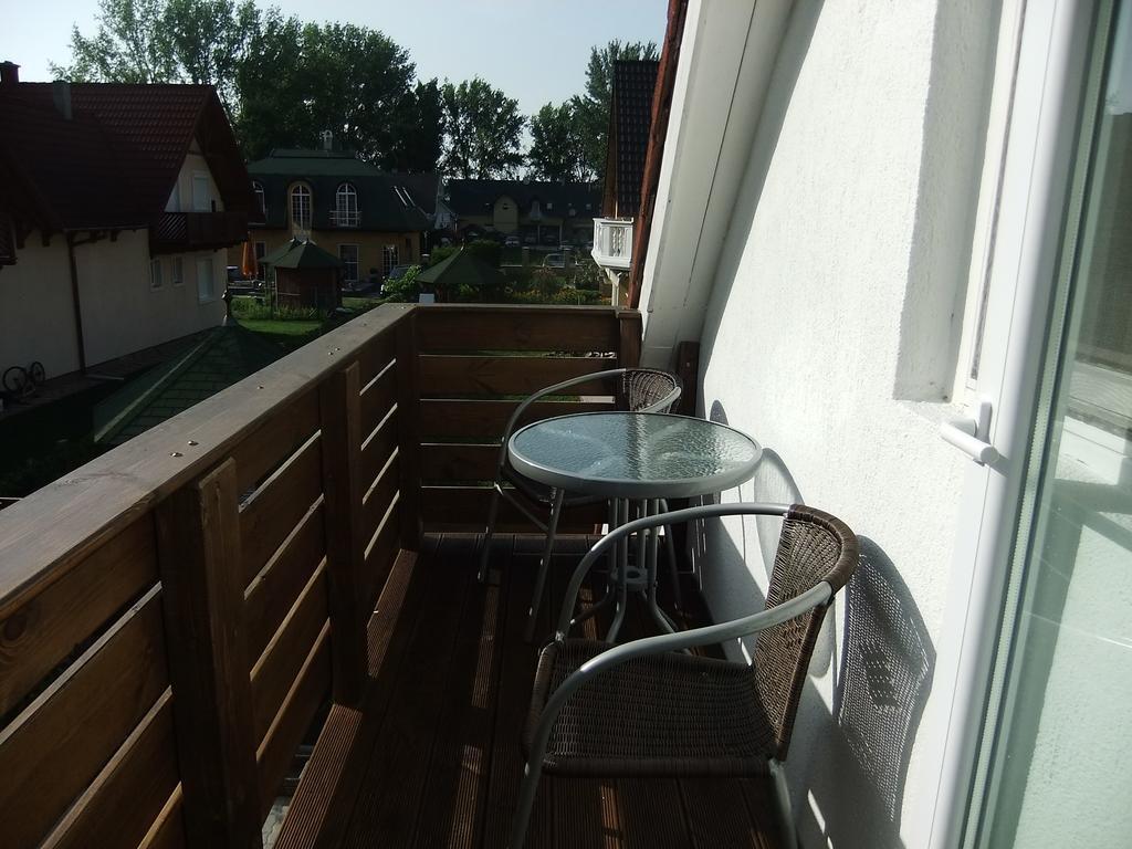 Ancsi Apartmanhaz Balatonlelle Chambre photo